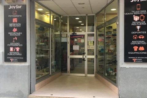 entrada a la tienda de joyfar